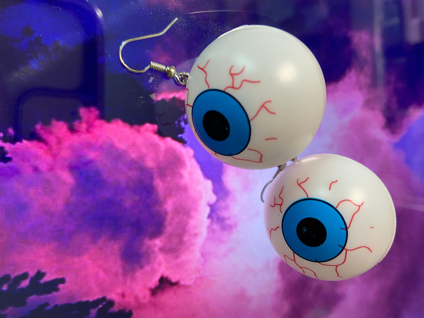 Lightweight eyeball earrings