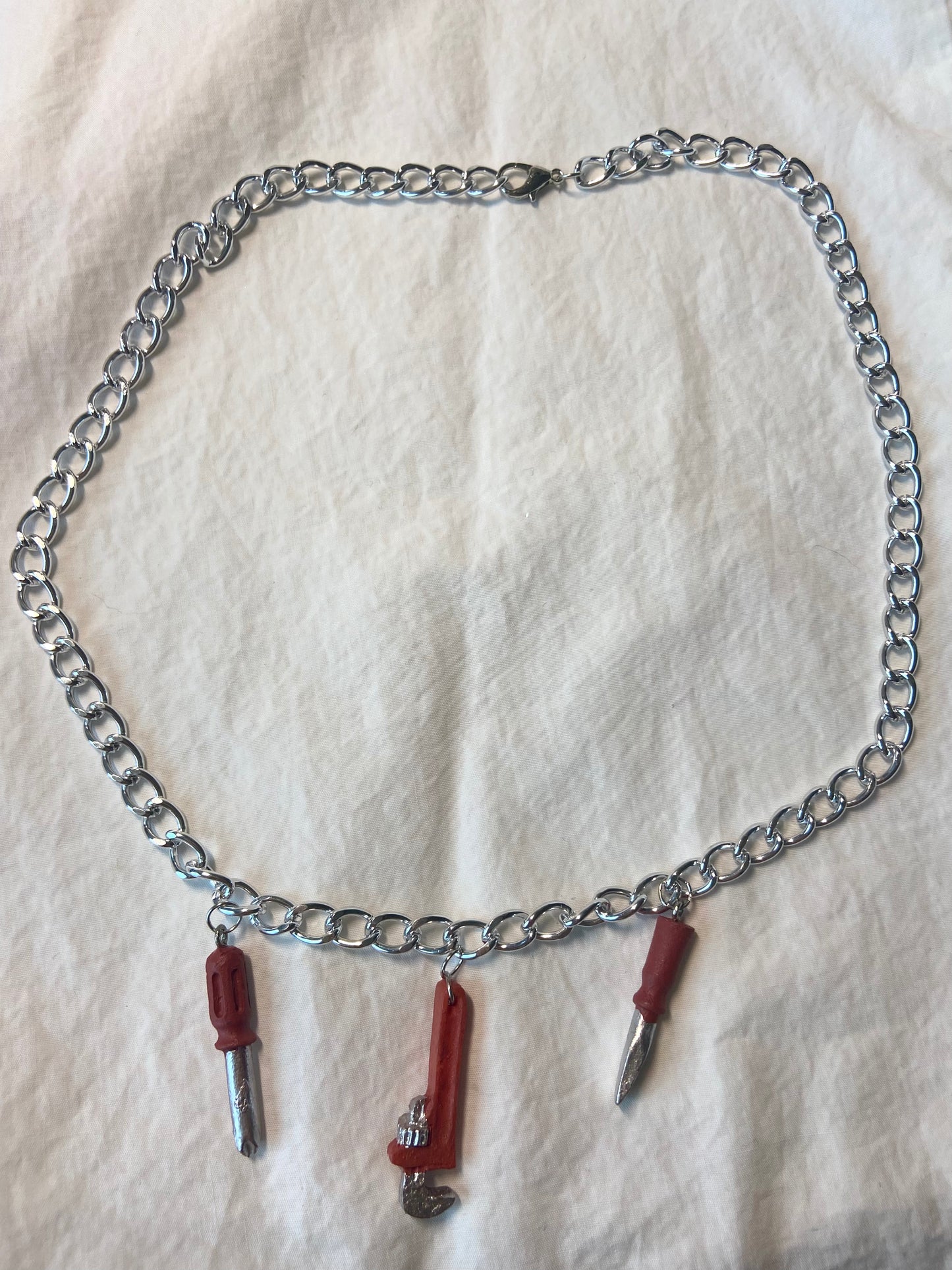 Hardware chain necklace chain necklace in multiple styles