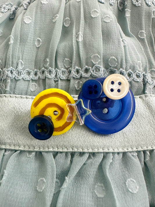 Large magic button pins