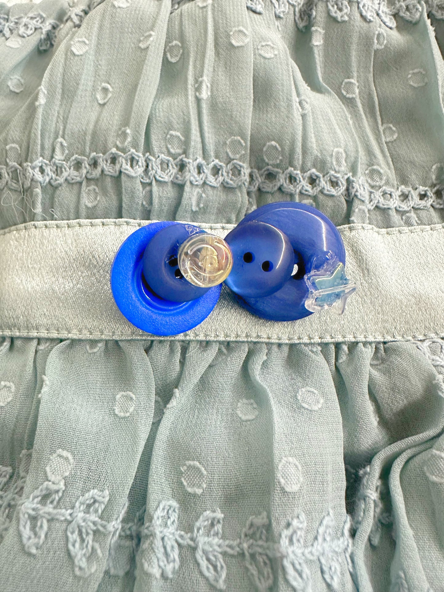 Large magic button pins