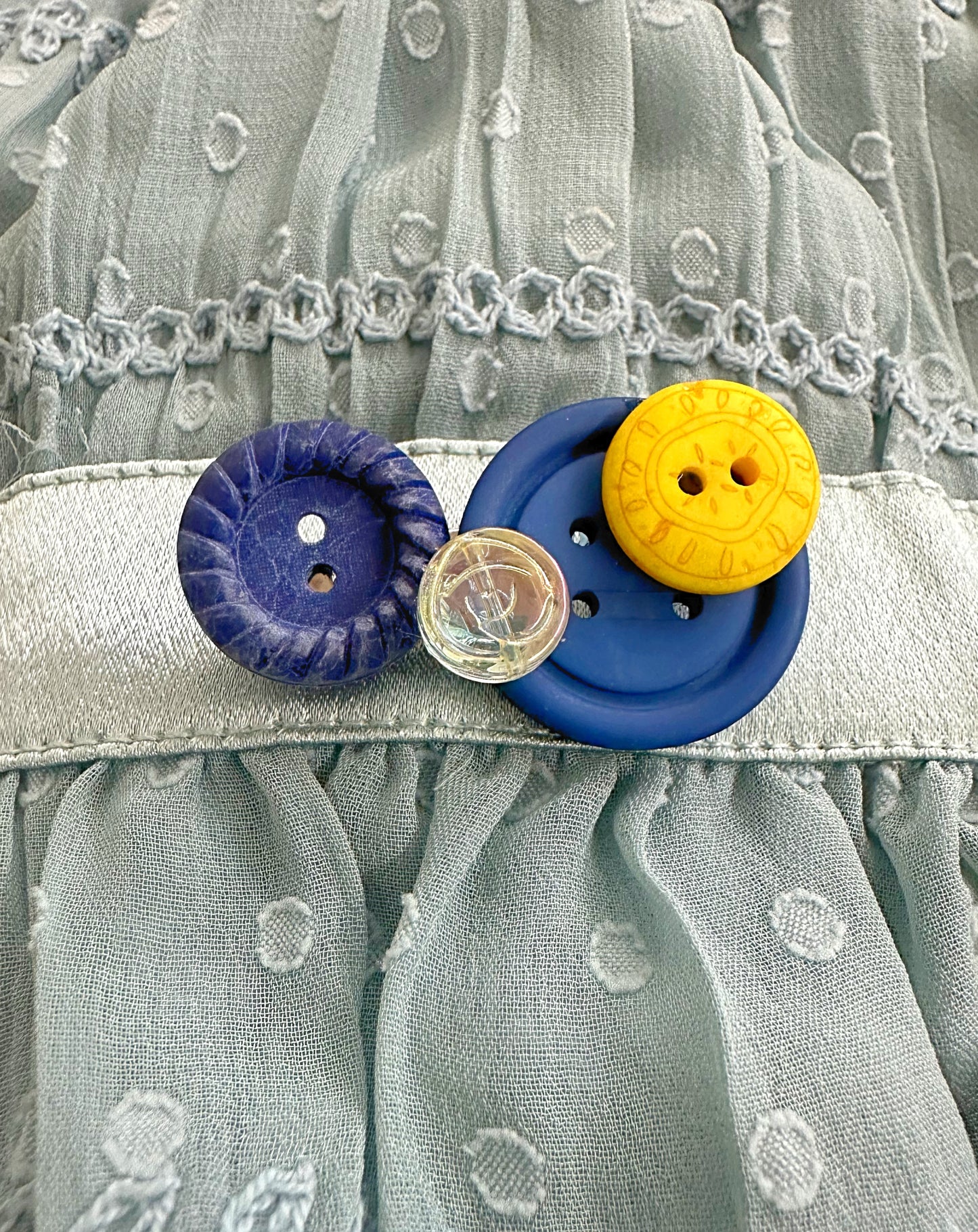 Large magic button pins